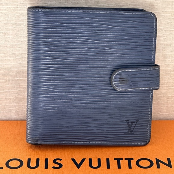 LOUIS VUITTON Epi Porte Billets Compact Bifold Blue Leather - Picture 3 of 13